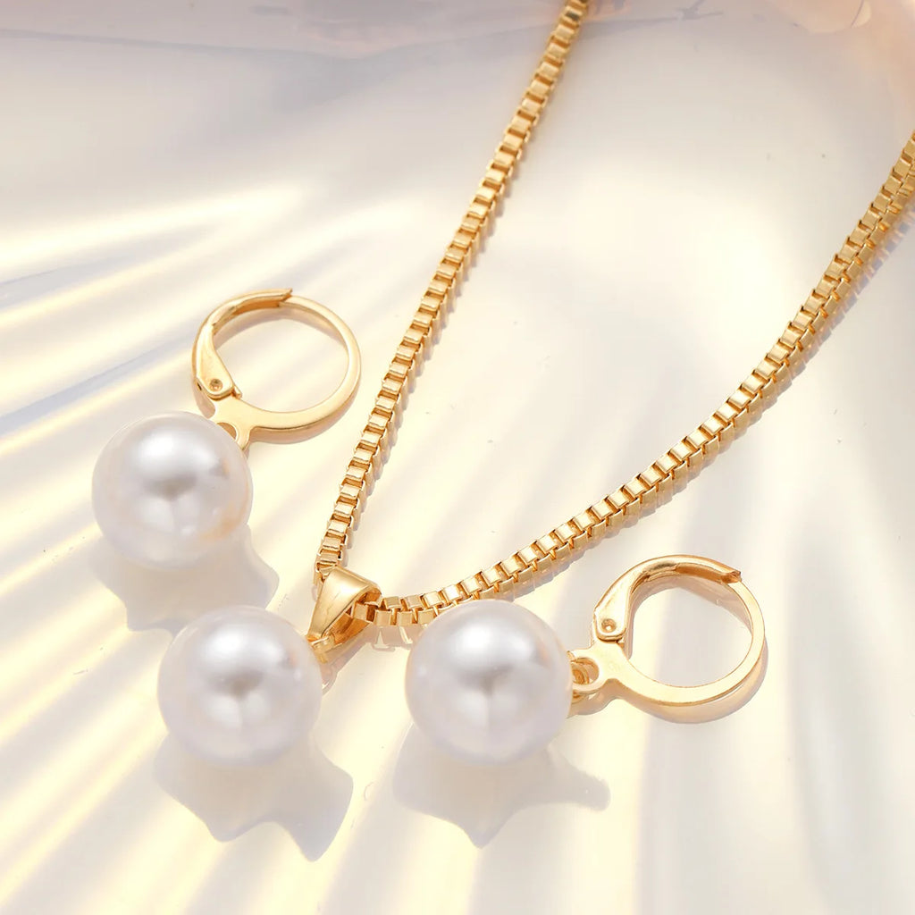 Elegant Pearl Jewelry Set