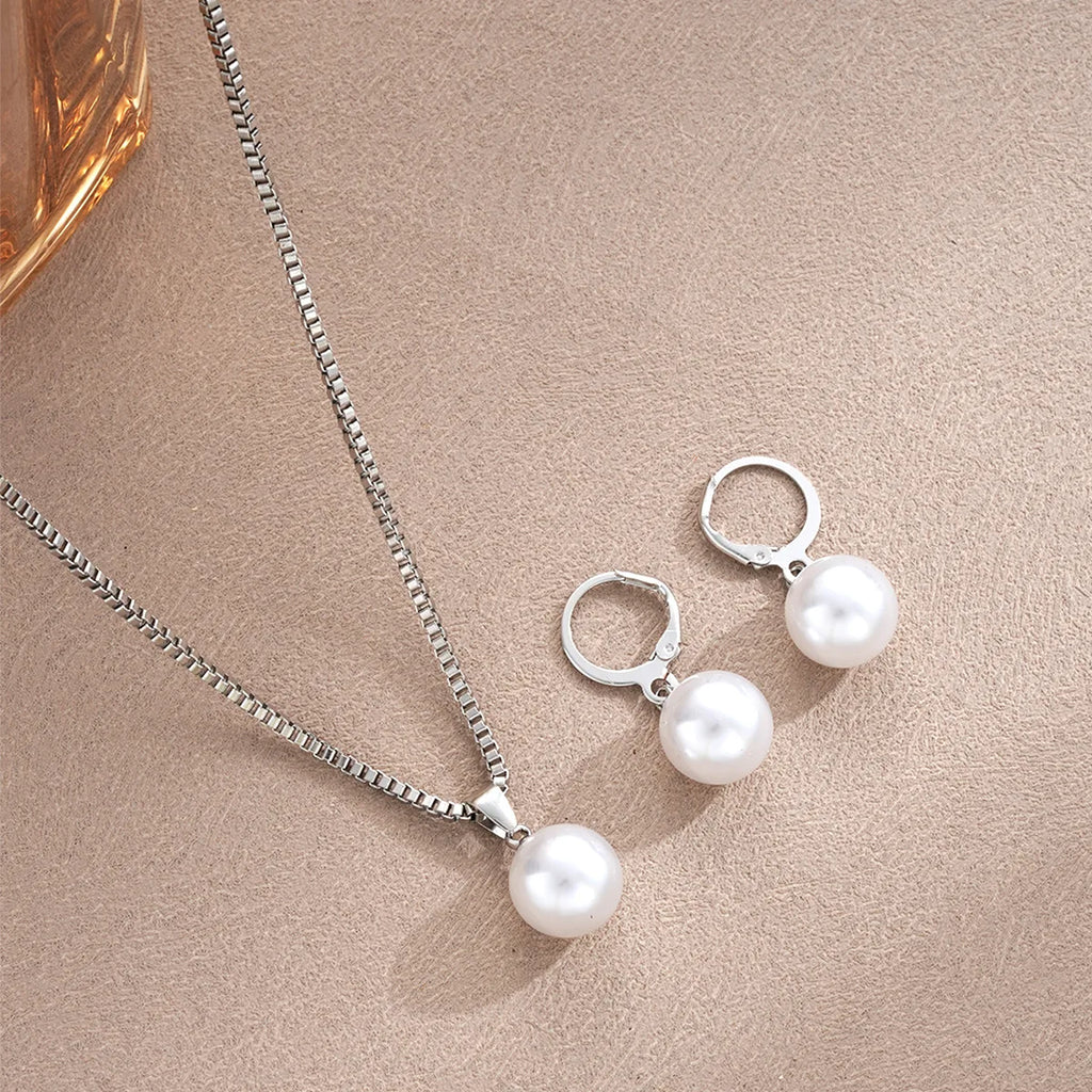 Elegant Pearl Jewelry Set